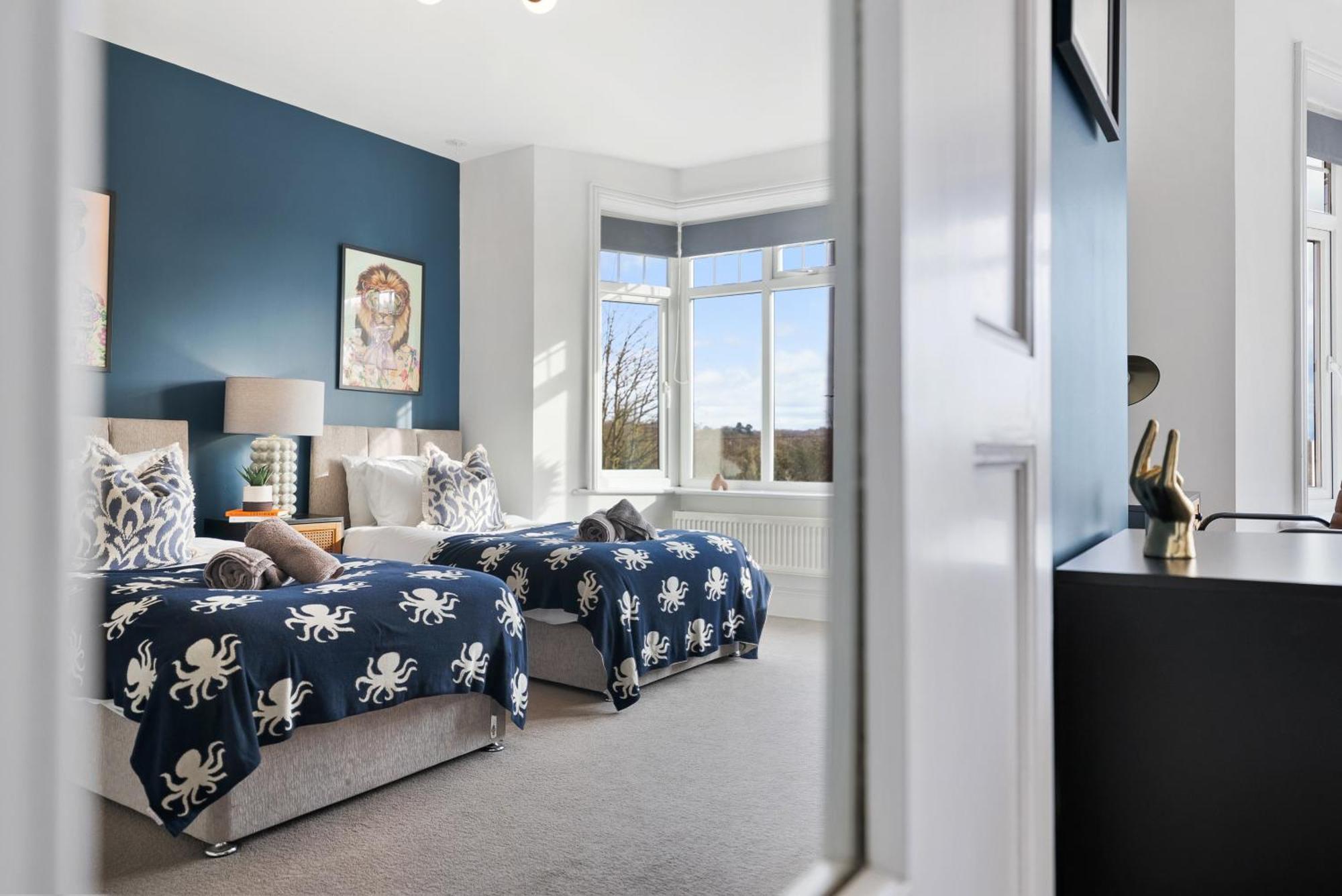 Long Term And Summer Special Offer! 5-Bedroom Spacious, Stunning Design, Sociable Areas & Cosy House Near South Downs Park, Sleeps 11 With Games Room, Private Parking And Garden- By Blue Puffin Stays Waterlooville Exteriör bild