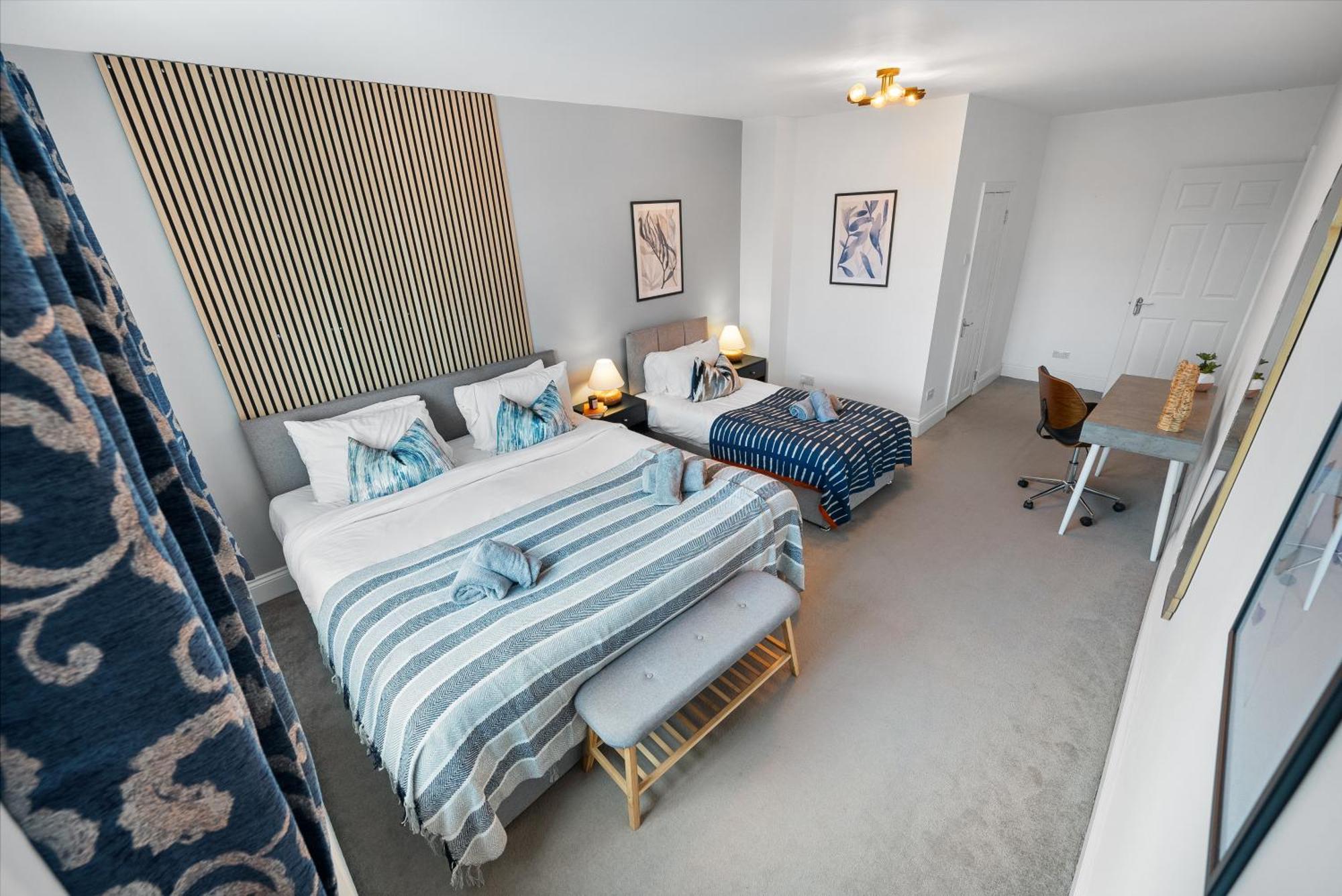 Long Term And Summer Special Offer! 5-Bedroom Spacious, Stunning Design, Sociable Areas & Cosy House Near South Downs Park, Sleeps 11 With Games Room, Private Parking And Garden- By Blue Puffin Stays Waterlooville Exteriör bild