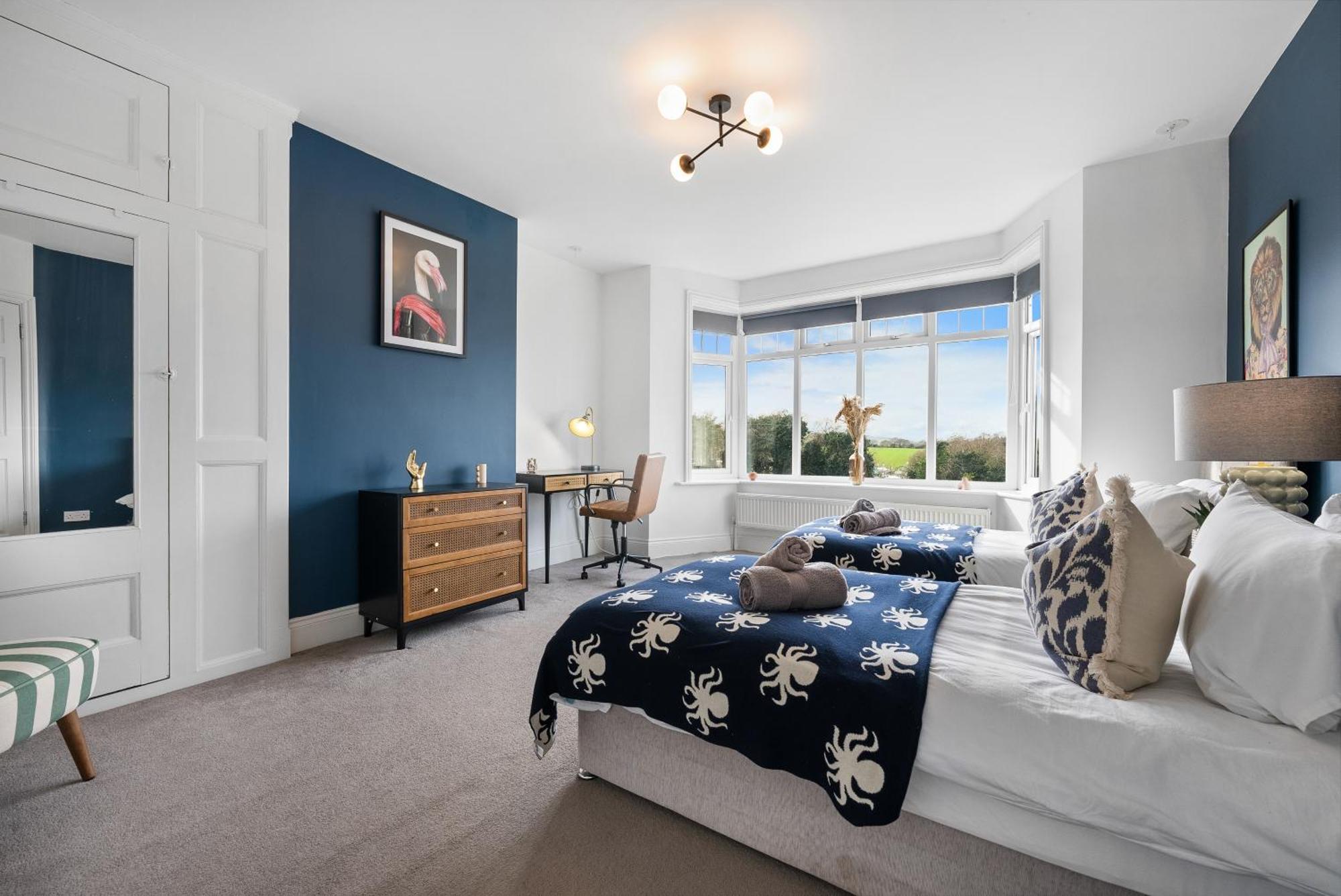 Long Term And Summer Special Offer! 5-Bedroom Spacious, Stunning Design, Sociable Areas & Cosy House Near South Downs Park, Sleeps 11 With Games Room, Private Parking And Garden- By Blue Puffin Stays Waterlooville Exteriör bild