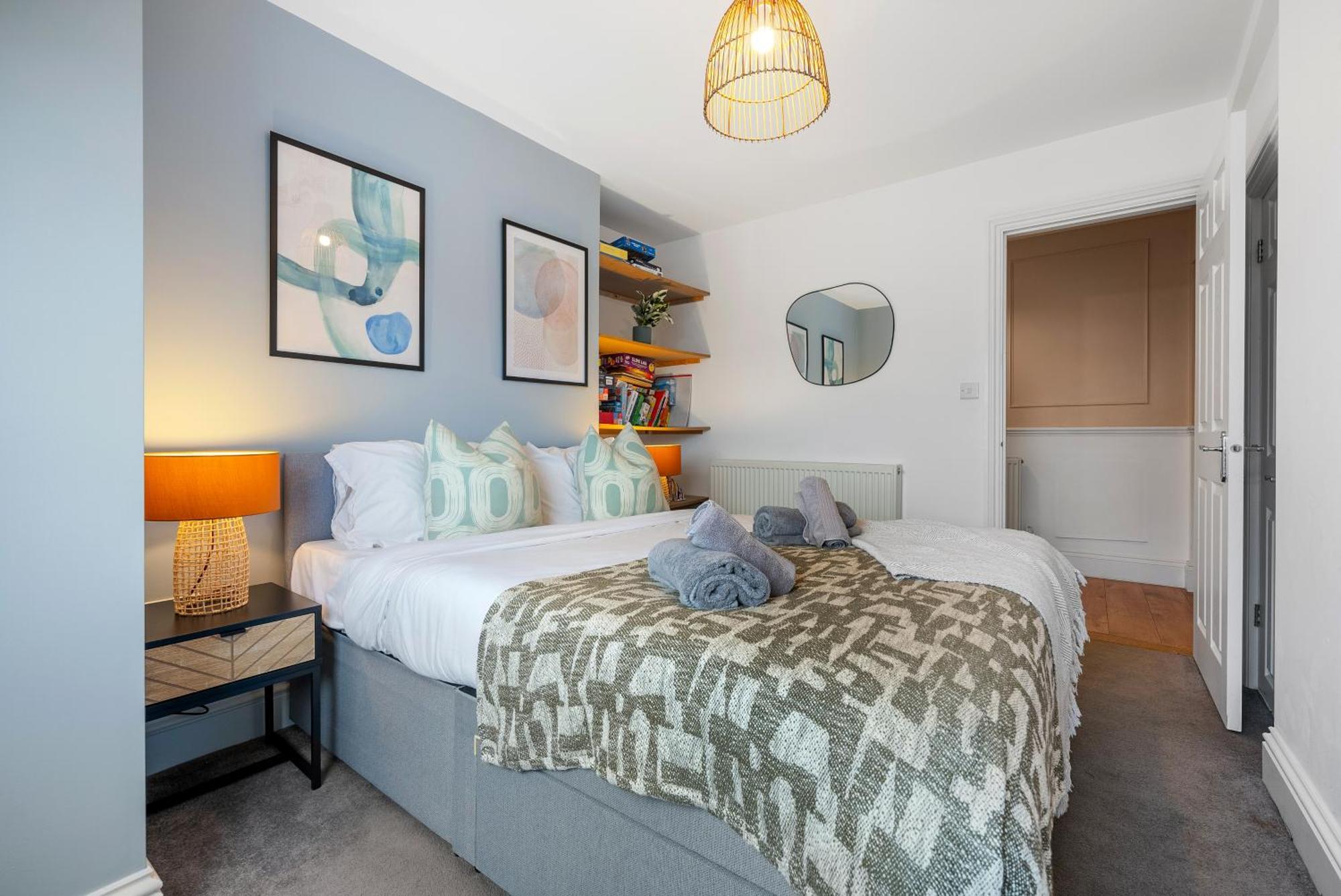 Long Term And Summer Special Offer! 5-Bedroom Spacious, Stunning Design, Sociable Areas & Cosy House Near South Downs Park, Sleeps 11 With Games Room, Private Parking And Garden- By Blue Puffin Stays Waterlooville Exteriör bild
