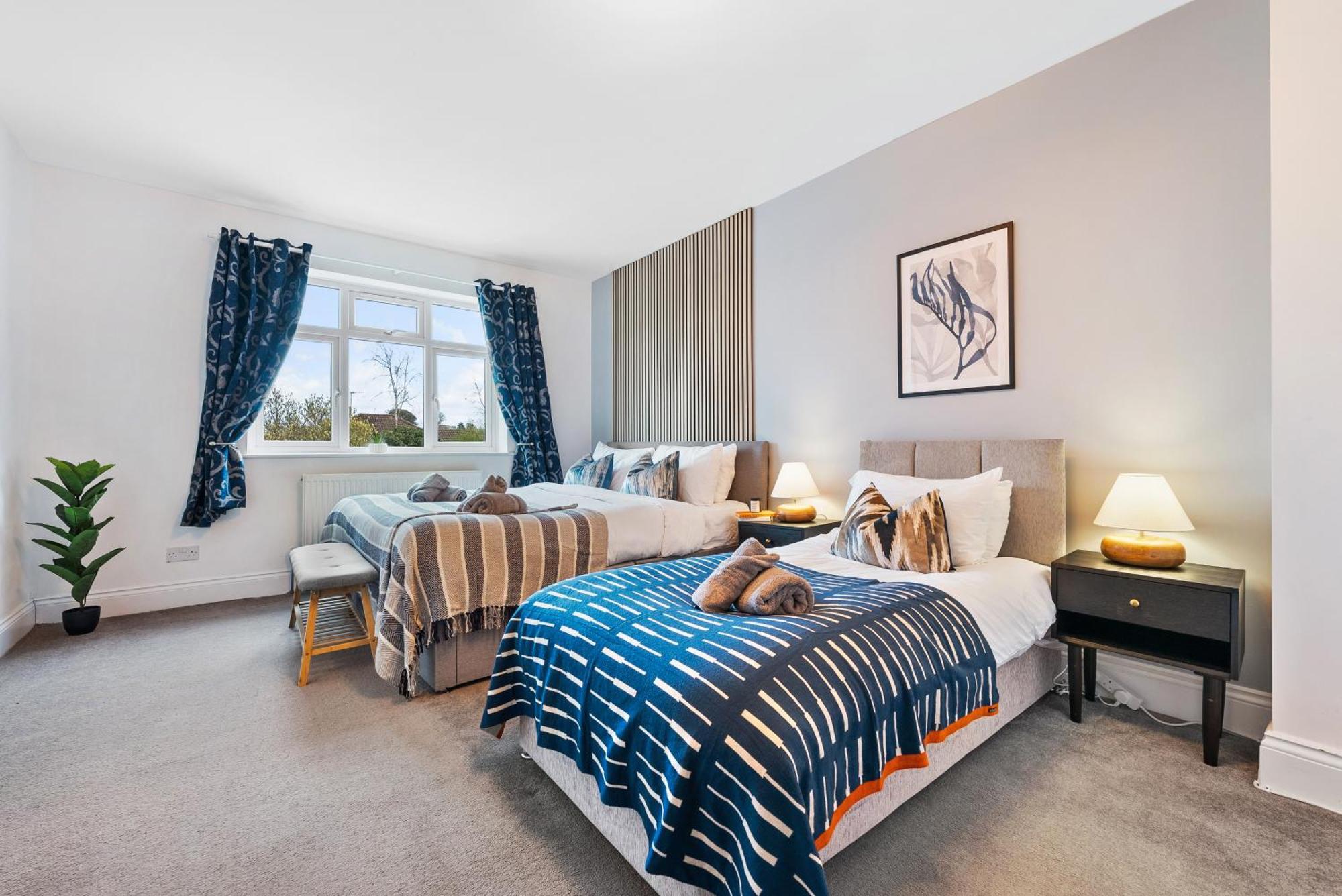 Long Term And Summer Special Offer! 5-Bedroom Spacious, Stunning Design, Sociable Areas & Cosy House Near South Downs Park, Sleeps 11 With Games Room, Private Parking And Garden- By Blue Puffin Stays Waterlooville Exteriör bild