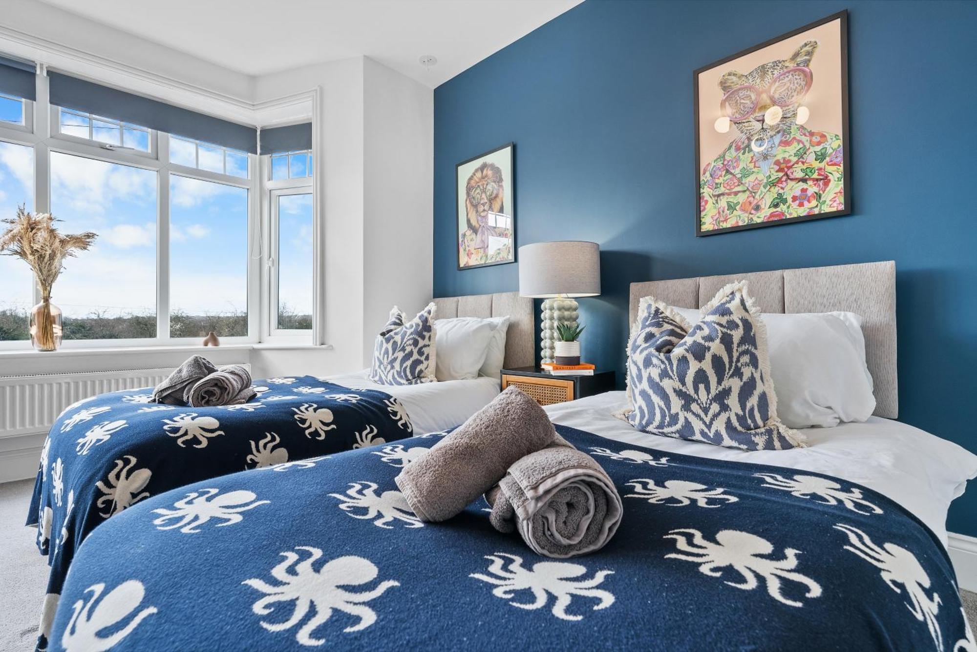 Long Term And Summer Special Offer! 5-Bedroom Spacious, Stunning Design, Sociable Areas & Cosy House Near South Downs Park, Sleeps 11 With Games Room, Private Parking And Garden- By Blue Puffin Stays Waterlooville Exteriör bild