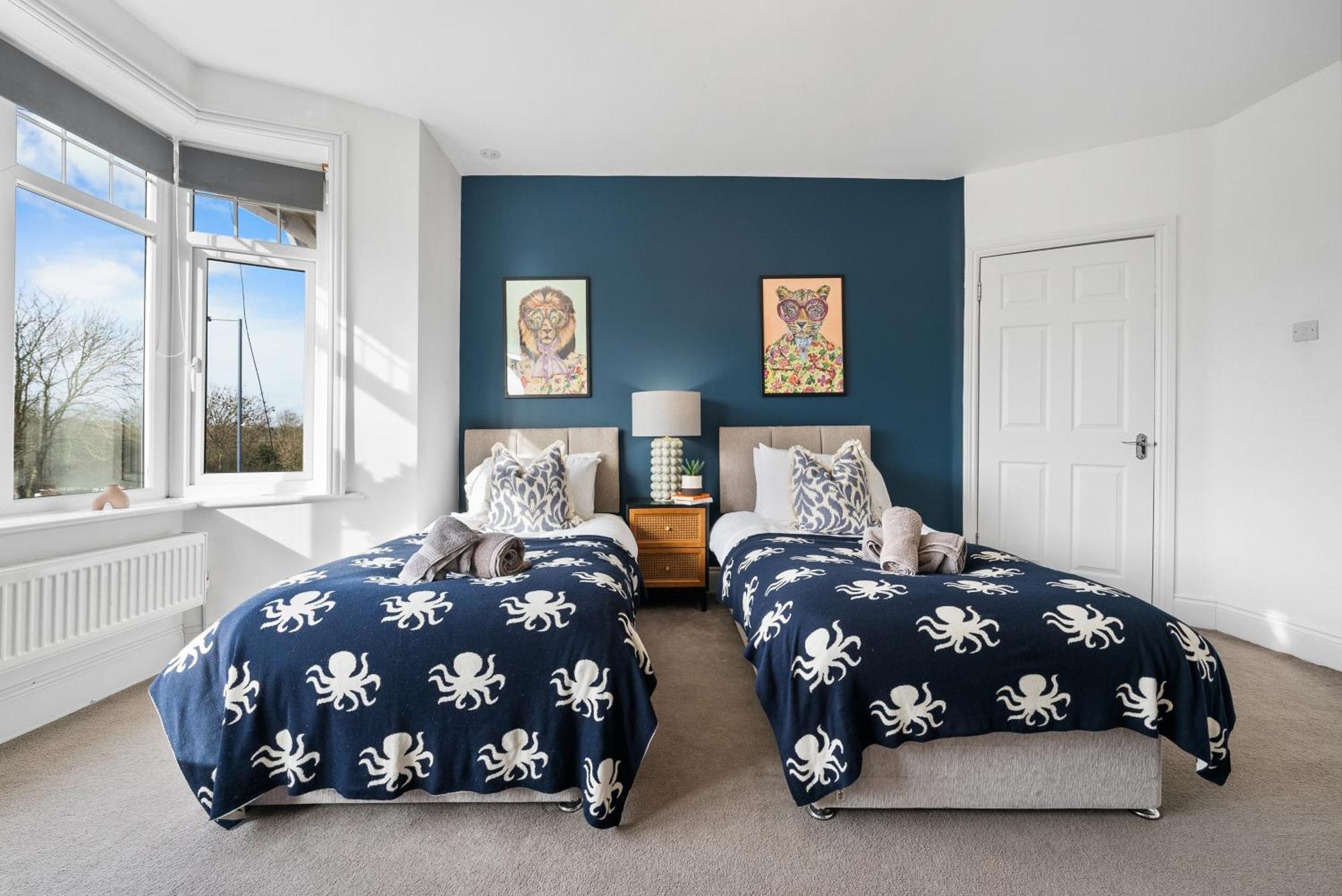 Long Term And Summer Special Offer! 5-Bedroom Spacious, Stunning Design, Sociable Areas & Cosy House Near South Downs Park, Sleeps 11 With Games Room, Private Parking And Garden- By Blue Puffin Stays Waterlooville Exteriör bild