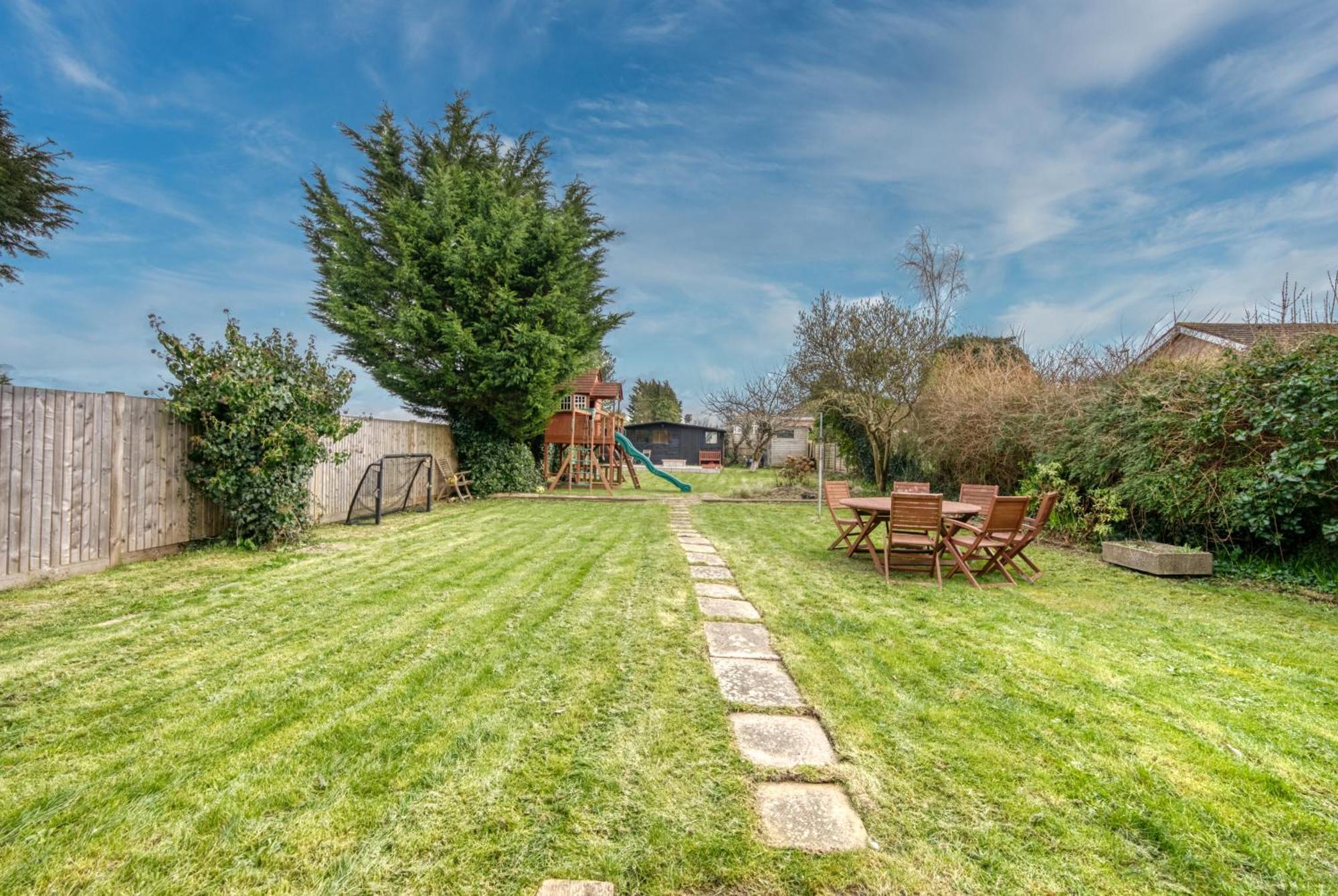 Long Term And Summer Special Offer! 5-Bedroom Spacious, Stunning Design, Sociable Areas & Cosy House Near South Downs Park, Sleeps 11 With Games Room, Private Parking And Garden- By Blue Puffin Stays Waterlooville Exteriör bild