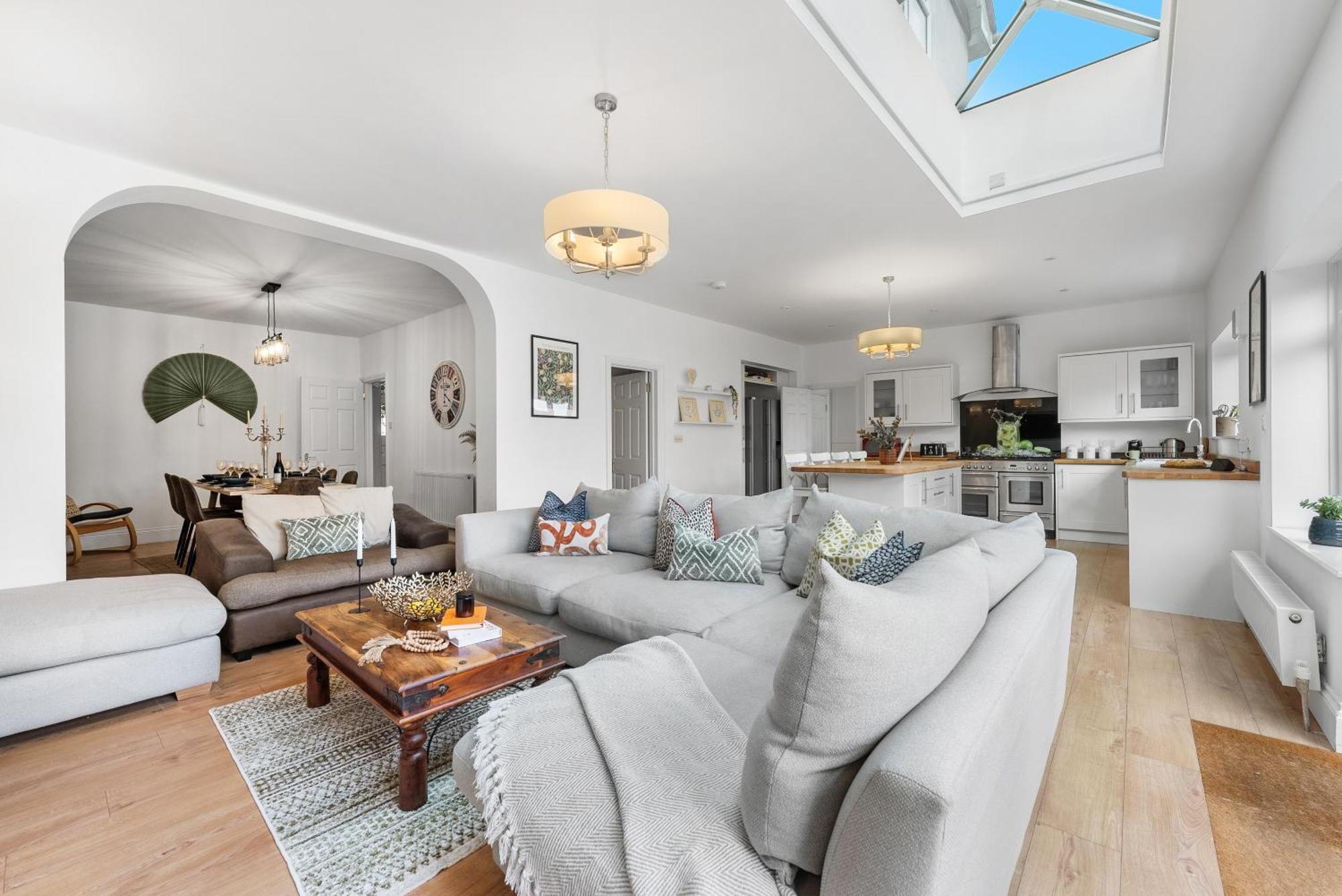 Long Term And Summer Special Offer! 5-Bedroom Spacious, Stunning Design, Sociable Areas & Cosy House Near South Downs Park, Sleeps 11 With Games Room, Private Parking And Garden- By Blue Puffin Stays Waterlooville Exteriör bild