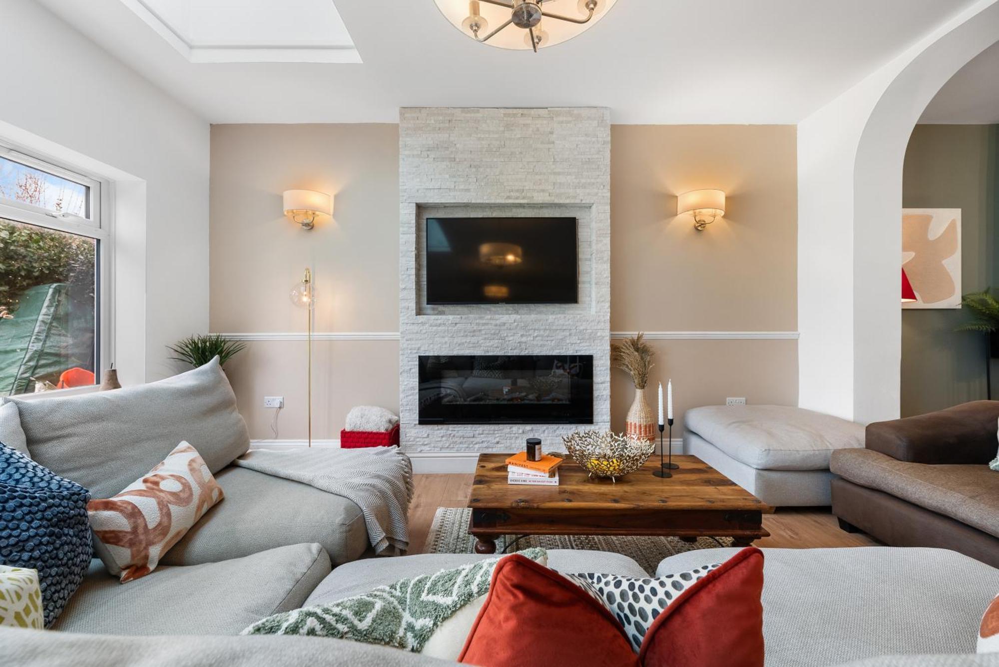 Long Term And Summer Special Offer! 5-Bedroom Spacious, Stunning Design, Sociable Areas & Cosy House Near South Downs Park, Sleeps 11 With Games Room, Private Parking And Garden- By Blue Puffin Stays Waterlooville Exteriör bild