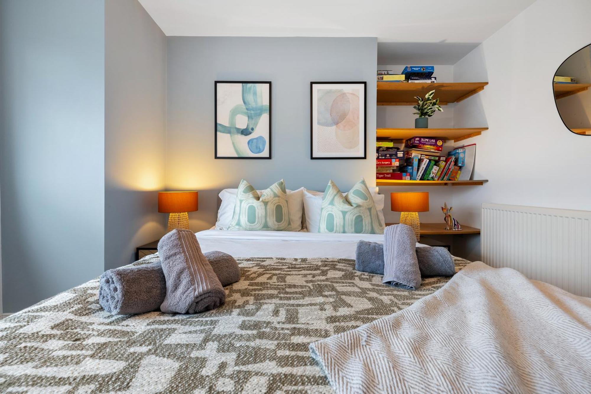 Long Term And Summer Special Offer! 5-Bedroom Spacious, Stunning Design, Sociable Areas & Cosy House Near South Downs Park, Sleeps 11 With Games Room, Private Parking And Garden- By Blue Puffin Stays Waterlooville Exteriör bild