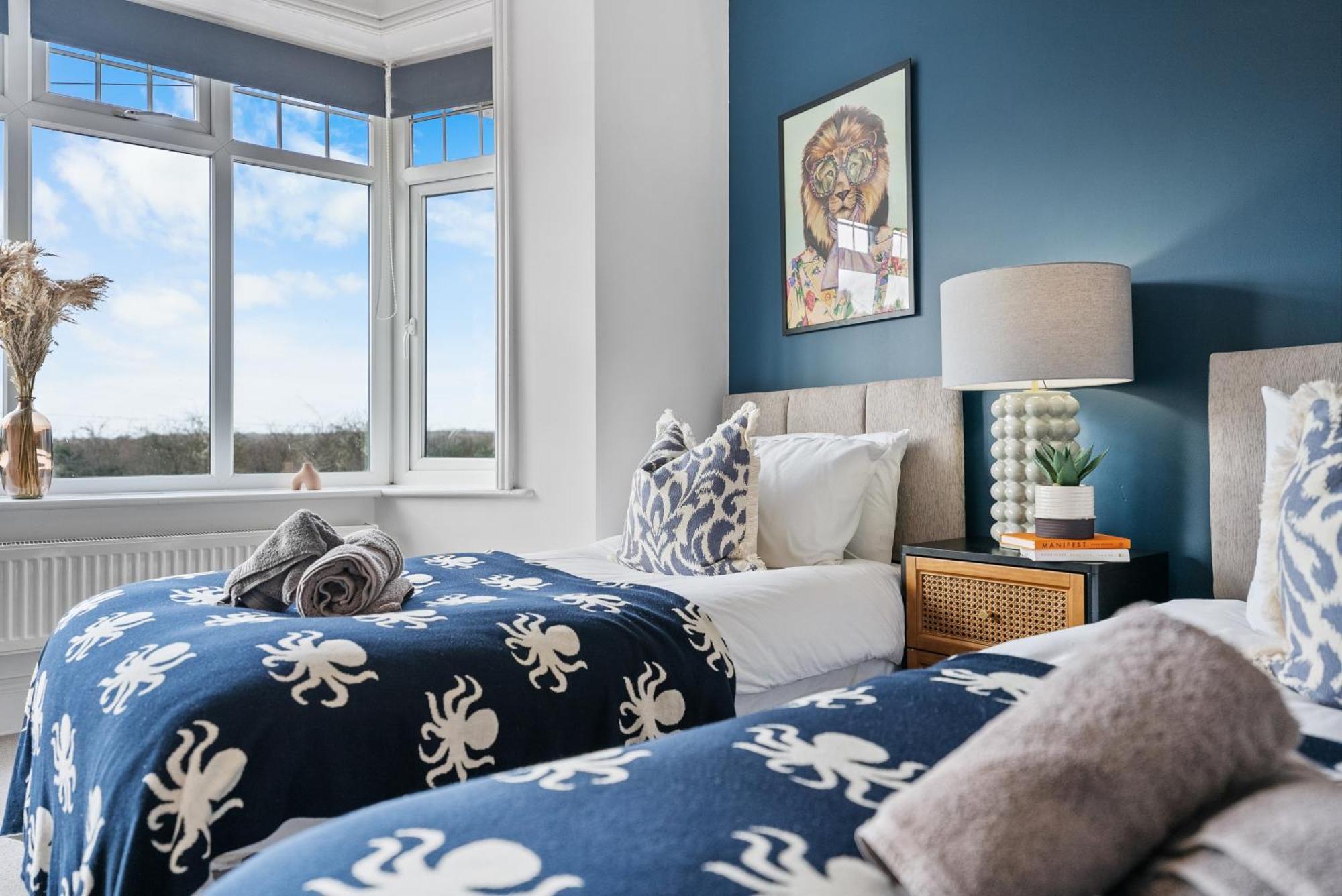 Long Term And Summer Special Offer! 5-Bedroom Spacious, Stunning Design, Sociable Areas & Cosy House Near South Downs Park, Sleeps 11 With Games Room, Private Parking And Garden- By Blue Puffin Stays Waterlooville Exteriör bild