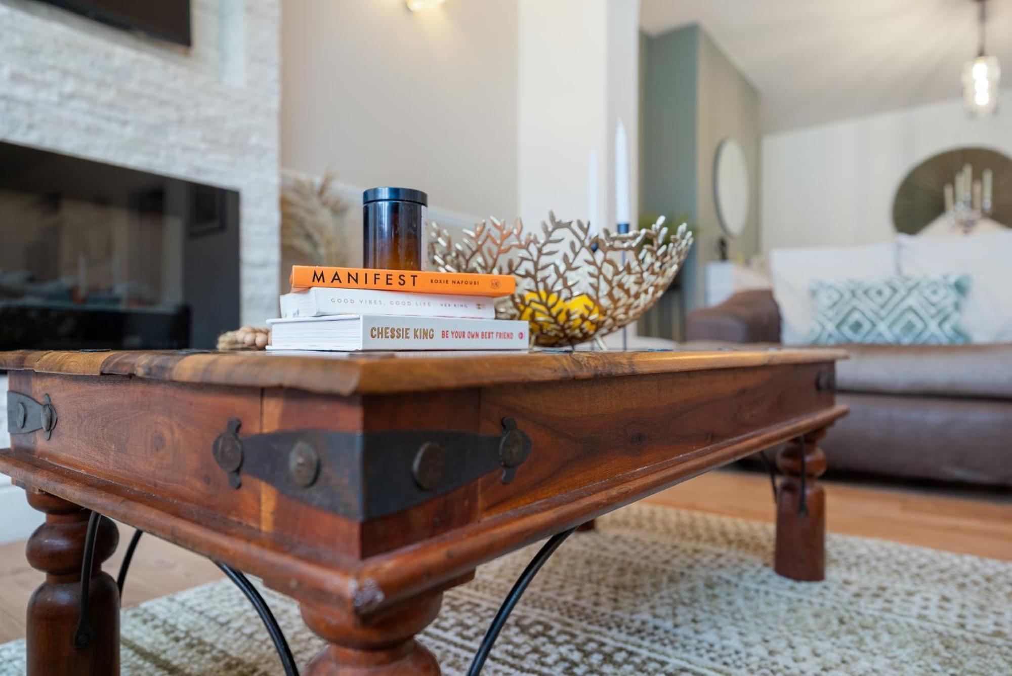 Long Term And Summer Special Offer! 5-Bedroom Spacious, Stunning Design, Sociable Areas & Cosy House Near South Downs Park, Sleeps 11 With Games Room, Private Parking And Garden- By Blue Puffin Stays Waterlooville Exteriör bild